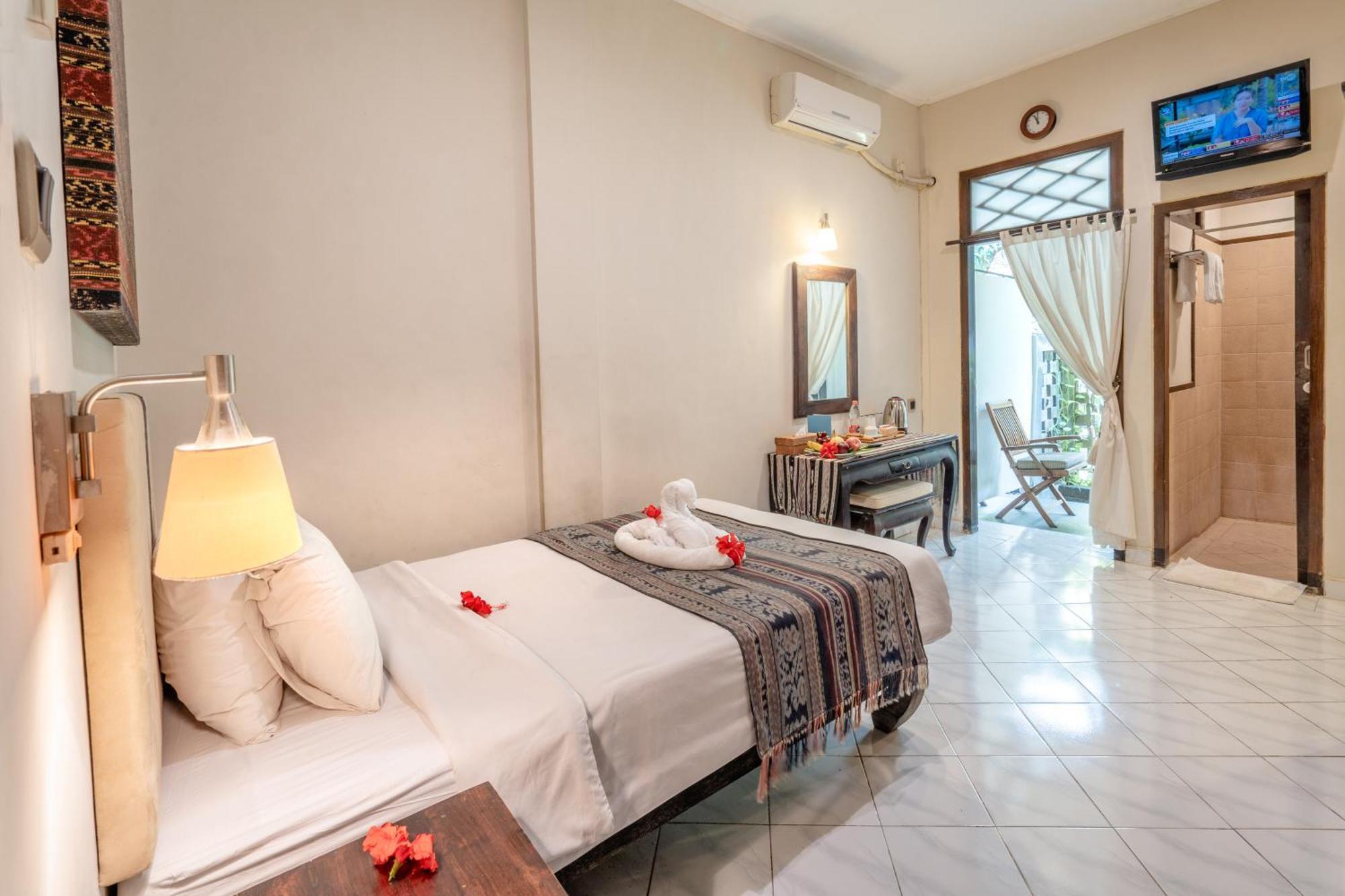 Samawa Transit Hotel Sumbawa Besar Exterior photo